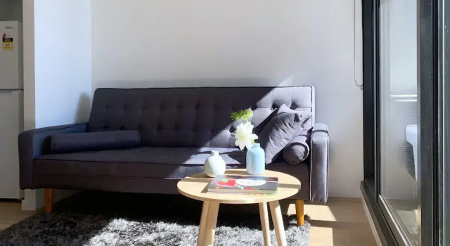 Stunning Newly Furnished 2 Bedrooms Apartment, Забронировать Апартаменты/квартира Отели Мельбурна с бассейном, рядом с Пристань для яхт «Е», Бассейн