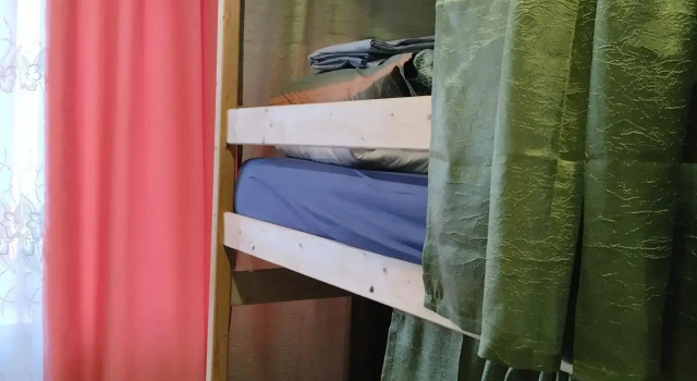 Postel ve společném pokoji pro ženy Khostel Malakhit