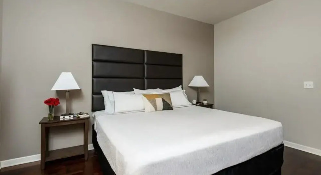 CozySuites | TWO Classy Apartments w/ SKY POOL