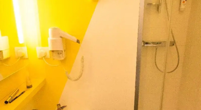 Двухместный номер Standard с балконом Ibis Styles Rouen Centre Cathédrale