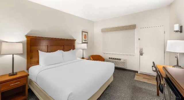 Двухместный номер Standard с балконом Best Western Driftwood Inn