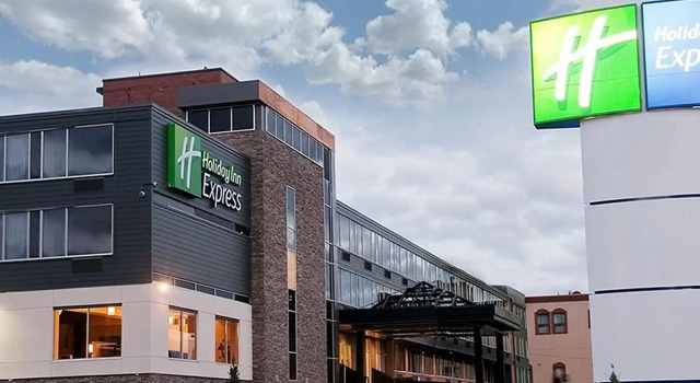 Кровать в общем номере Holiday Inn Express - Sault Ste. Marie by IHG