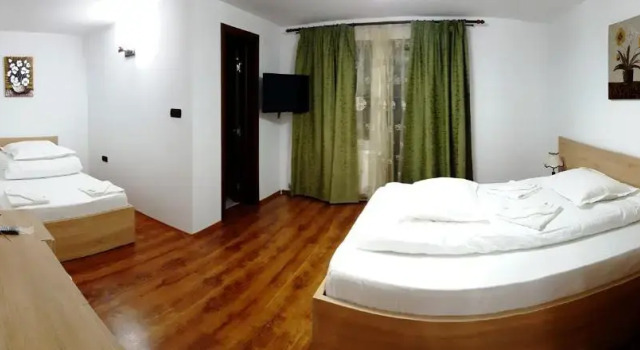 Номер Superior Pensiunea Casa Zarnesteana