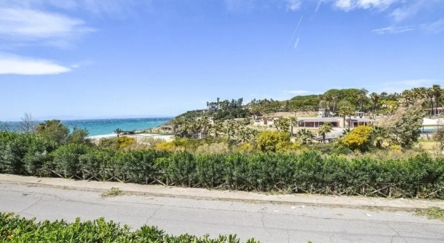 Stunning Apartment in LE Castella With Wifi and 1 Bedrooms, Varaa Huoneisto Le Castella Calabria