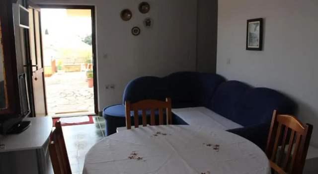 Apartments Marinović 3462, Prenota Appartamento San Pietro di Brazza 