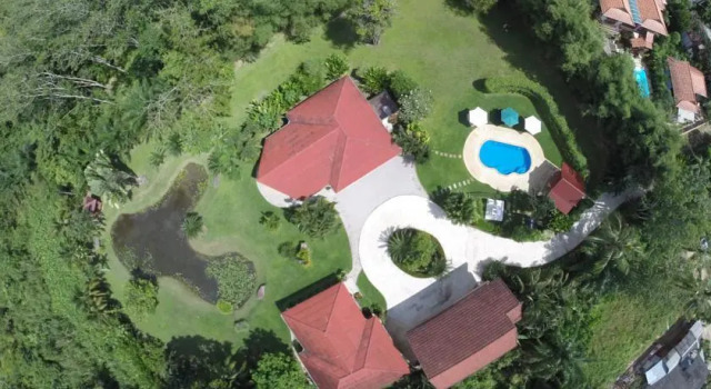 Cliffside Lagoon Zipline Villa
