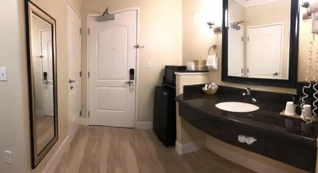 Номер Standard Gateway Inn and Suites San Francisco SFO Airport