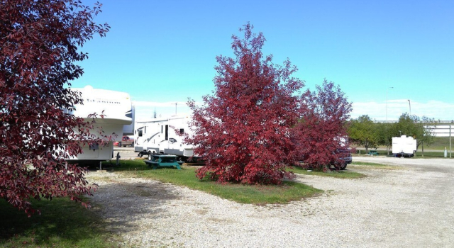 Edson RV Park & Campground, Book Campingplads Hoteller i Edson med parkering, Parkering