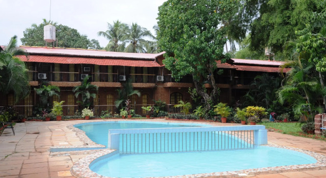 Sea Breeze Beach Resort Candolim, Goa, Book Hotel Hotels in Goa with a Pool, Swimming Pool