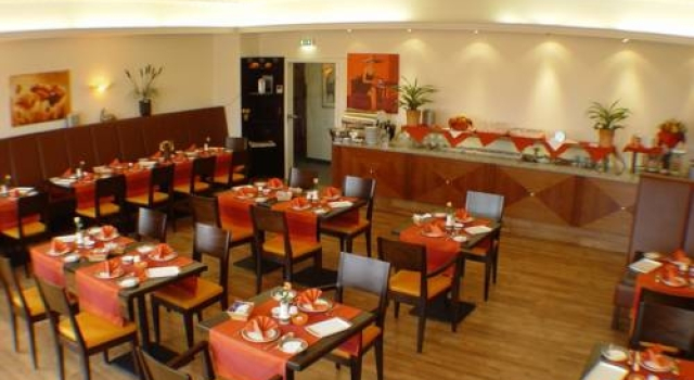 Hotel Continental, Забронировать Отель Отели Бонна 4 звезды, рядом с Замок Поппельсдорф, 4*