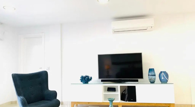 Luxury Apartment & Pool in Vistabella, Tenerife, Забронировать Апартаменты/квартира Апартаменты Санта-Крус-де-Тенерифе, рядом с Barranco de Badajoz, Апартаменты/квартира