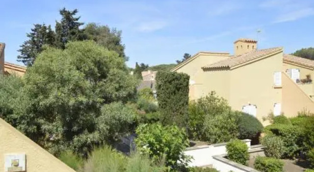 Apartment Les Quatre Soleils, Varaa Huoneisto Hotellit Canal du Midi pysäköinnillä, Pysäköinti