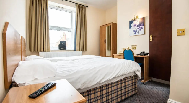 OYO The White Hart Inn, Забронировать Отель Отели Вустершир 3 звезды, 3*