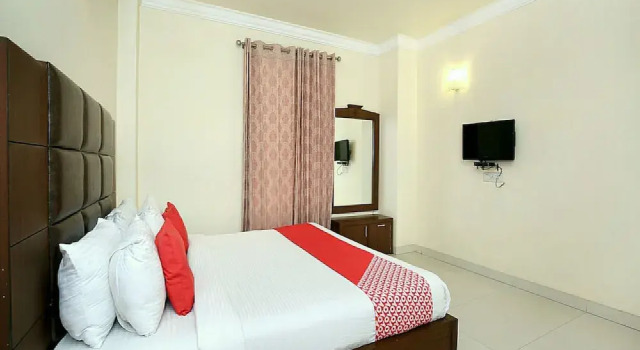 OYO 12989 White Diamond Hotel, Book Hotel Jalandhar Punjab