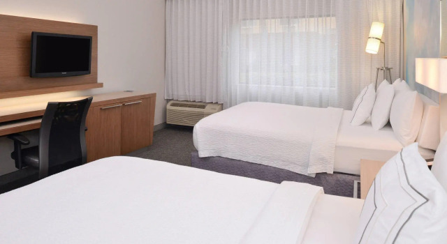 Четырёхместный номер Standard Courtyard Beaumont