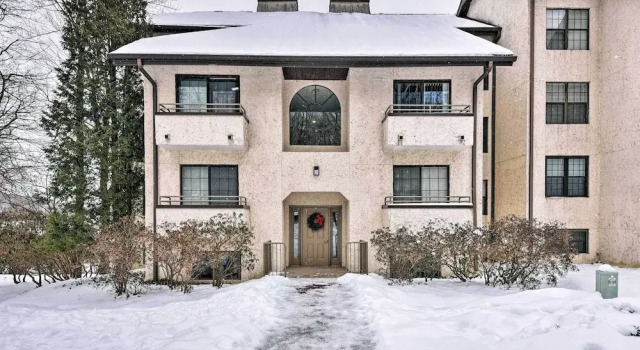 Lake Harmony Condo < 1 Mi to Big Boulder Mountain!, Book Apartment Holiday Poconos United States of America