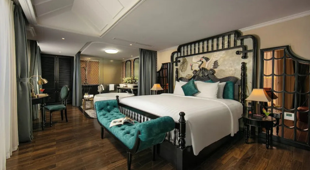 Двухместный люкс Presidential с балконом Grand Sunrise Palace Hoi An- A Luxury Indochine Hotel & Spa