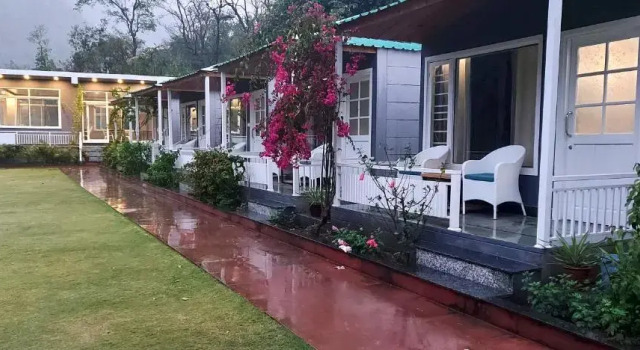 Moustache Rishikesh Riverside Resort, Забронировать Курортный отель Биджни штат Уттаракханд