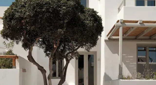 Akria Seaside Suites