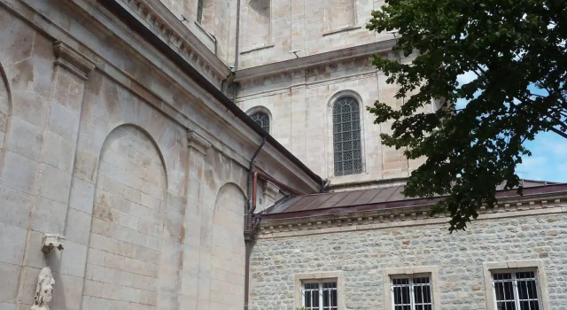 Hôtel Métropole, Забронировать Отель Отели Булонь-сюр-Мер с парковкой, рядом с Museo Libertador San Martín, Парковка