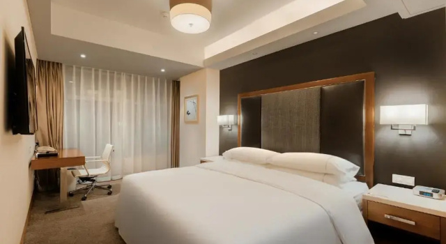 O podwyższonym standardzie dwuosobowy pokój Sheraton Changsha Hotel