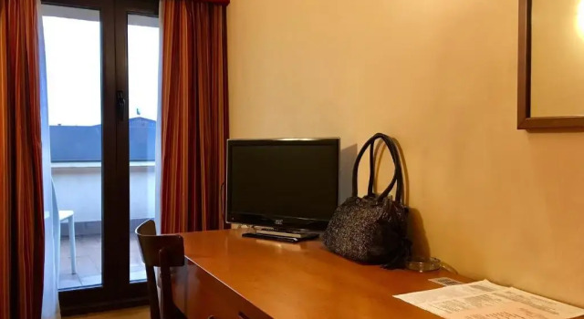Одноместный номер Standard Hotel Forum