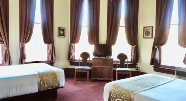 Номер Standard The Monarch Hotel