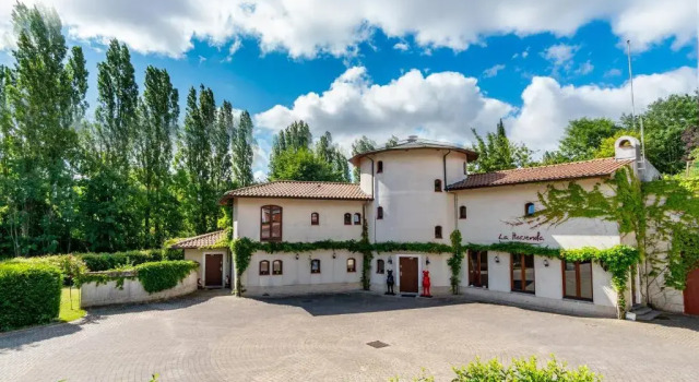 Студия La Hacienda