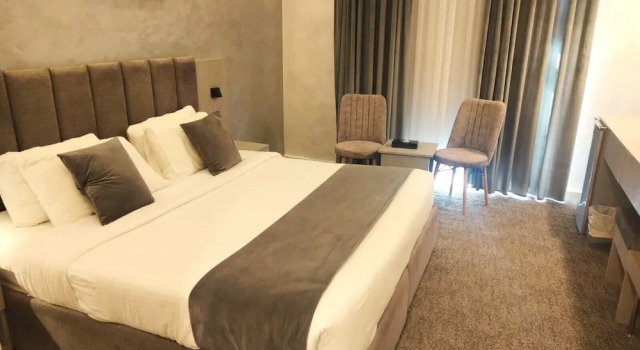 Полулюкс Kaya Hotel Amman