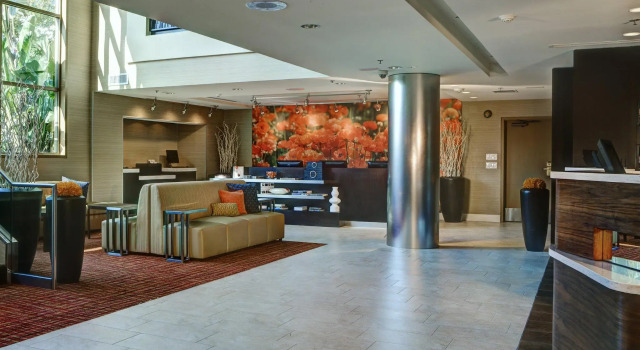 Courtyard Los Angeles Century City/Beverly Hills, Забронировать Отель Отели Беверли-Хиллз 3 звезды, 3*