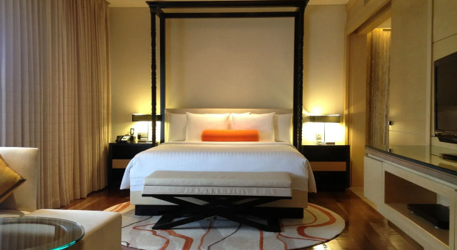 Courtyard by Marriott Pune Hinjewadi, Prenota Hotel Hotel a Maharashtra con pasti, Mezza/completa pensione