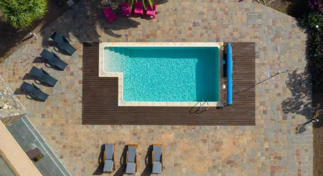 Вилла Oasis Villa with swimming pool in 4000m2 garden