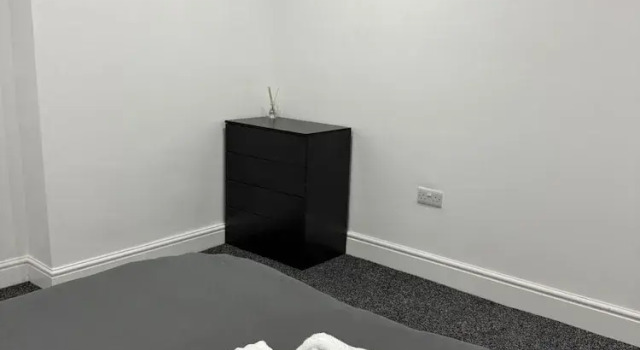 Lutom 2 Bed Flat - 1 With Sofa bed Sleeps 4