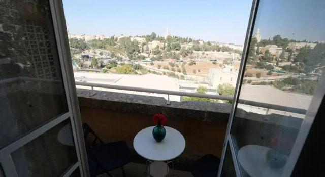 Standard dublă cameră cu balcon și cu vedere la oraș Scots House Hotel
