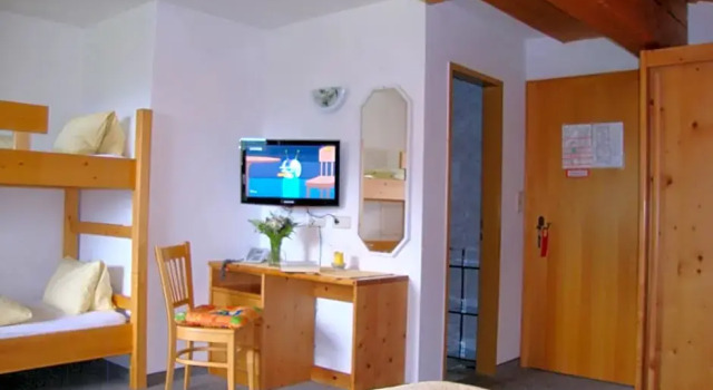 Ferienhotel Iris, Rezerwuj Hotel Hotele w Tyrol z parkingiem, Parking