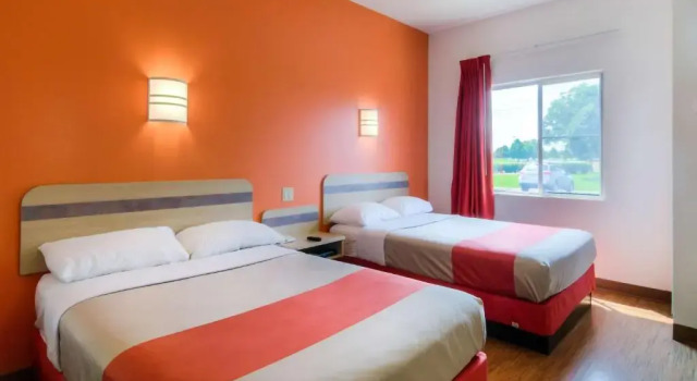 Четырёхместный номер Standard Motel 6-Owensboro, KY