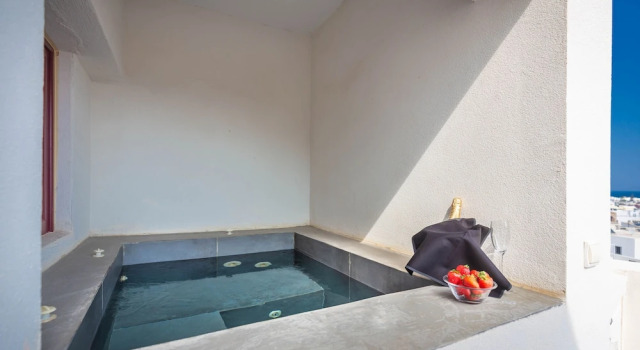 Номер Standard с видом на сад MAR n MAR CROWN HOTEL-SUITES