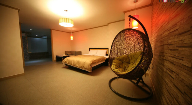 Chuncheon Myeongdong Hotel, Boek Hotel Hotels in Gangwon-Do met parkeren, Parkeren