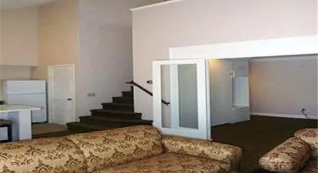 Quality Suites Anaheim Stadium