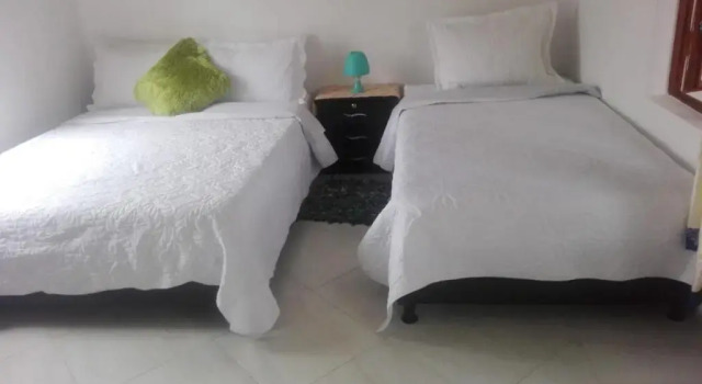Tres habitaciones en la cabaña Quinta Buenos Aires, Prenota Hotel Hotel a Boyacá con parcheggio, Parcheggio