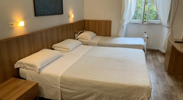 Трёхместный номер Standard Hotel Lodi