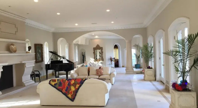 The Stradella Court Mansion