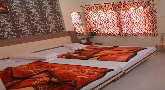 Четырёхместный семейный номер Standard Hotel Mittal Inn
