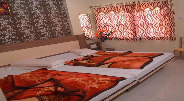 Четырёхместный семейный номер Standard Hotel Mittal Inn