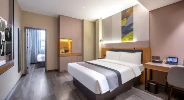Люкс Homeinn Selected Hotel (Xi'an High-tech Zone CID Central Innovation District)