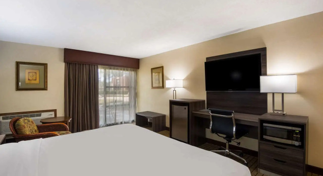 Двухместный номер Standard Цокольный этаж Best Western Prairie Inn & Conference Center
