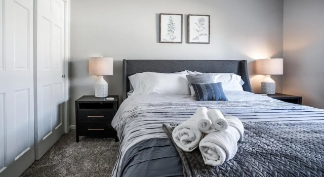 The Overbrook 2BR Pet-friendly Condo Lake Geneva, Réserver Appartement Williams Bay 