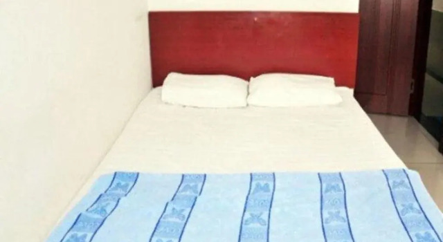 Kuandian Manzu Autonomous Jiujiu Guesthouse, Book Hotel Hotels in Dandong with Parking, Parking