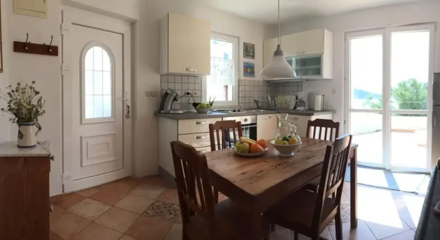 Casa Poseidon, Prenota Hotel Jelsa 