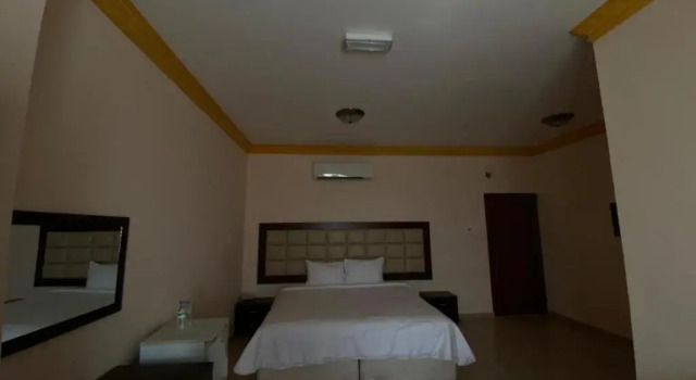 Номер Standard Hotel Danat Al Khaleej